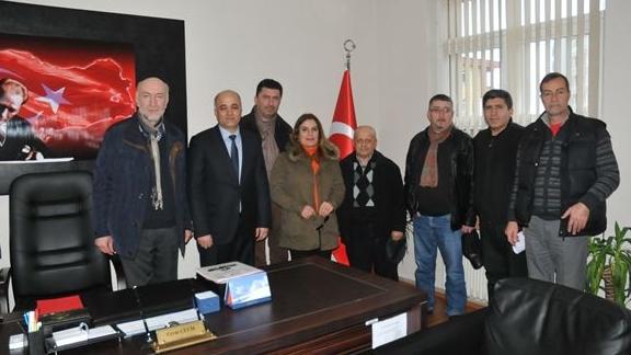 DGC (Düzce Gazeteciler Cemiyeti) Akçakoca Temsilciliği ve  AÇGD(Akçakoca Çalışan Gazeteciler Derneği) İlçe Milli Eğitim Müdürümüz Cevat ÇEVİK´ i ziyaret etti.