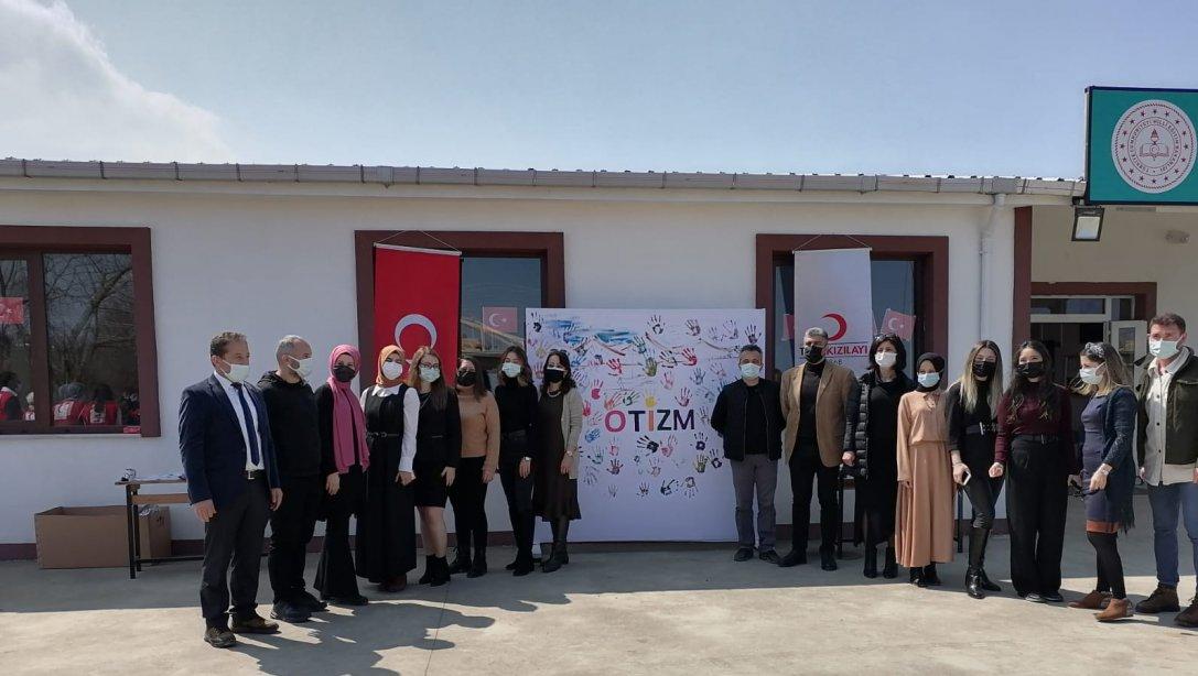 2 Nisan Dünya Otizm Farkındalık Günü Türk Kızılay'ı Akçakoca Şubesi ve Mehmet Sevil Özel Eğitim Uygulama Okulu ile Birlikte Çeşitli Etkinliklerle Kutlanmıştır.
