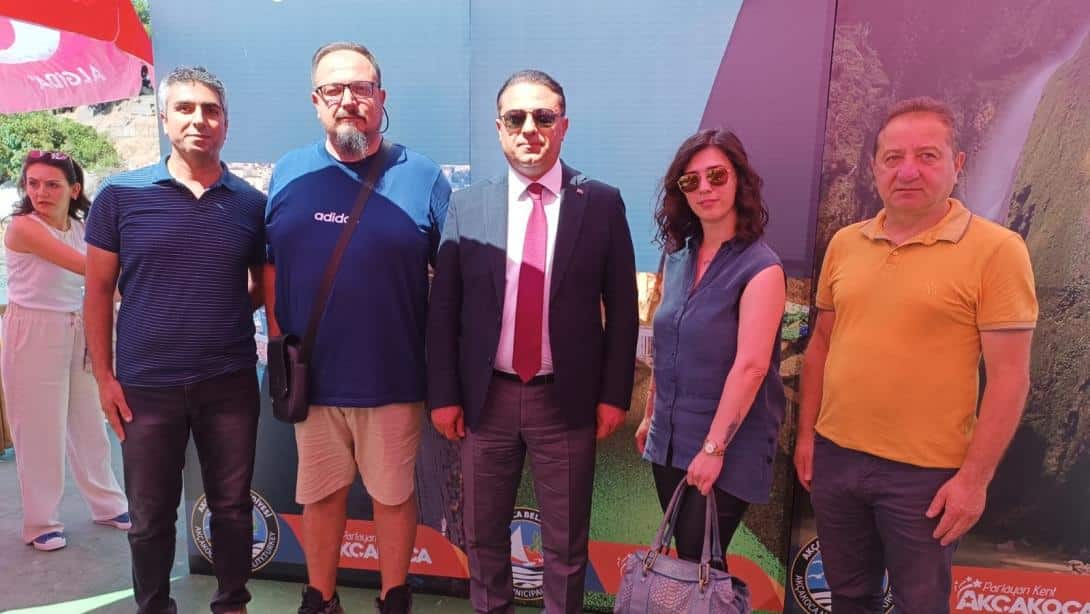 MAVİ BAYRAK PROJESİNE OKULLARIMIZDAN DESTEK